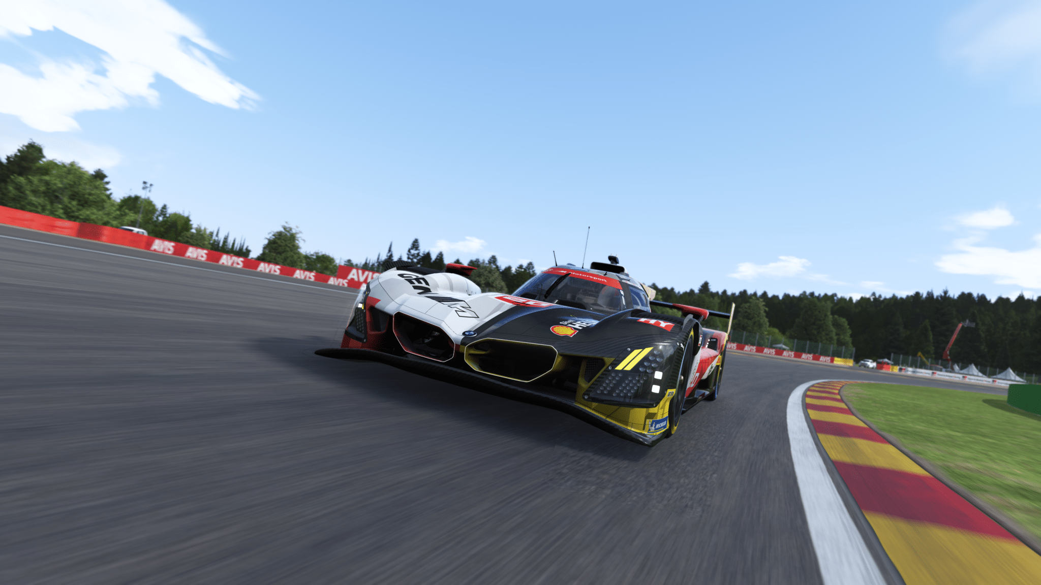 BMW M Hybrid V8